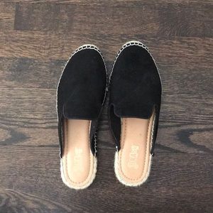 Black slip-on espadrille mules